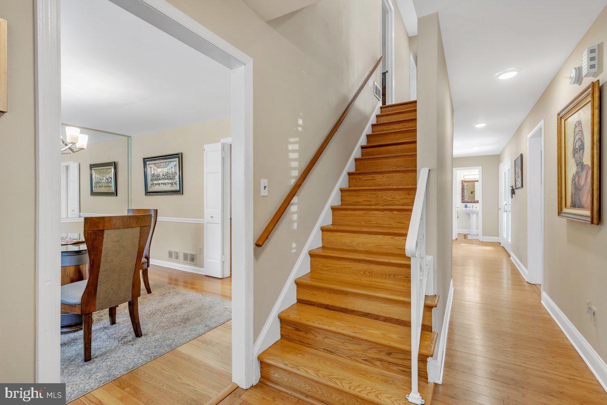 12007 Vale Road Oakton, VA 22124 - Photo 22 of 49