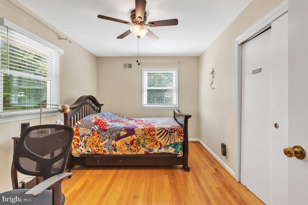 12007 Vale Road Oakton, VA 22124 - Photo 32 of 49