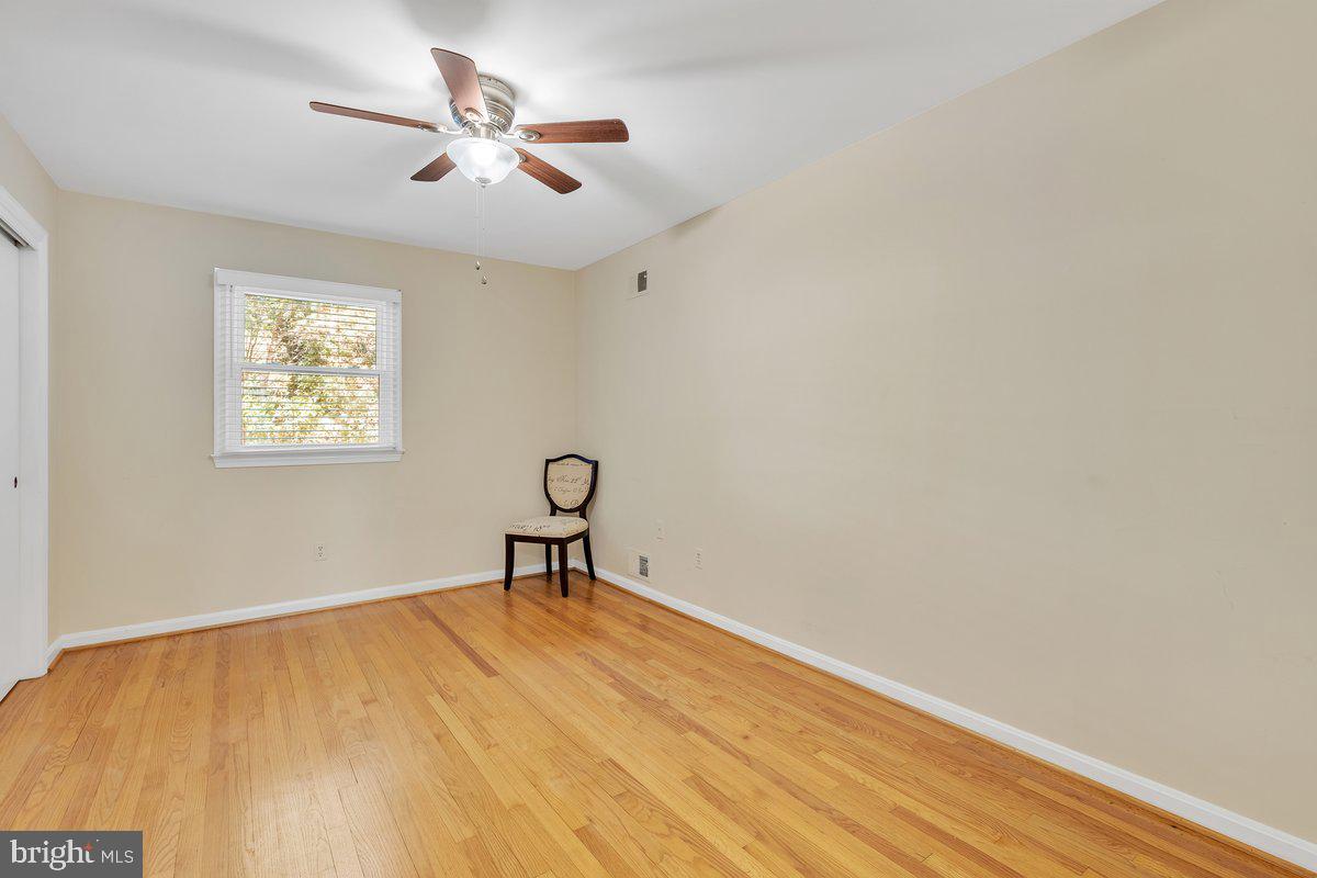 12007 Vale Road Oakton, VA 22124 - Photo 36 of 49