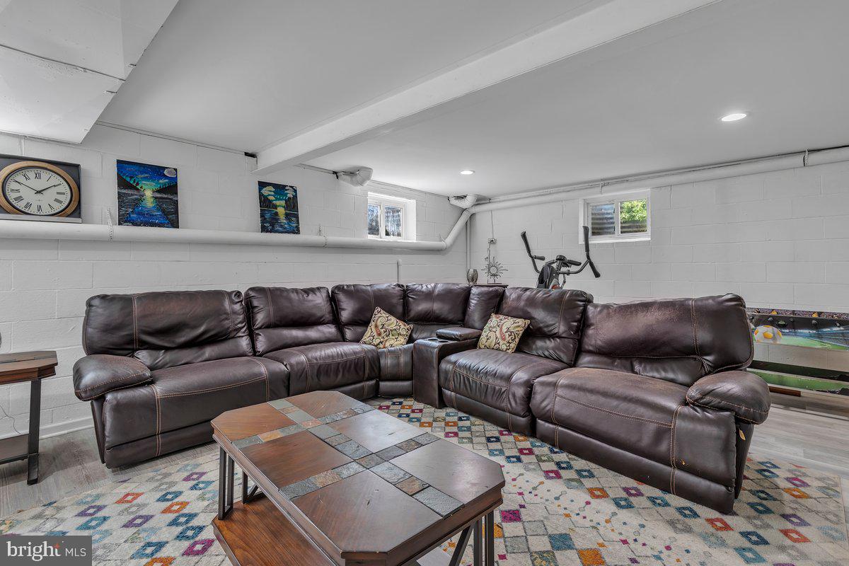 12007 Vale Road Oakton, VA 22124 - Photo 38 of 49