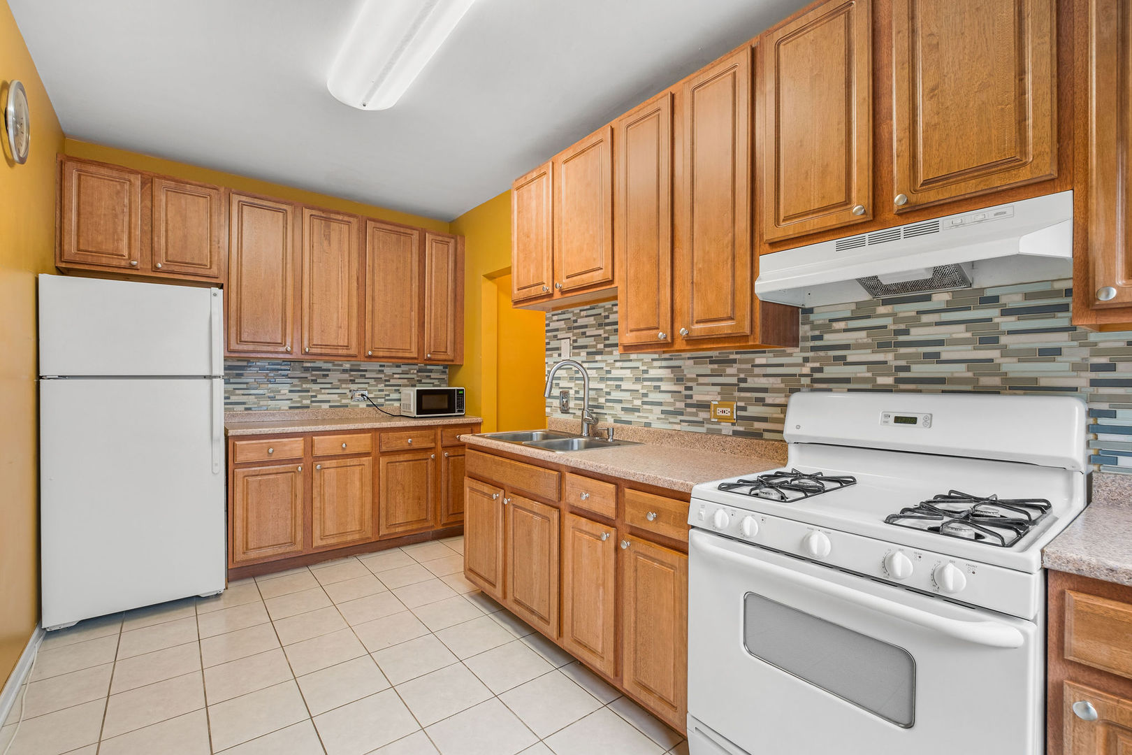 4357 West George Street, Unit 1 Chicago, IL 60641 - Photo 8 of 19