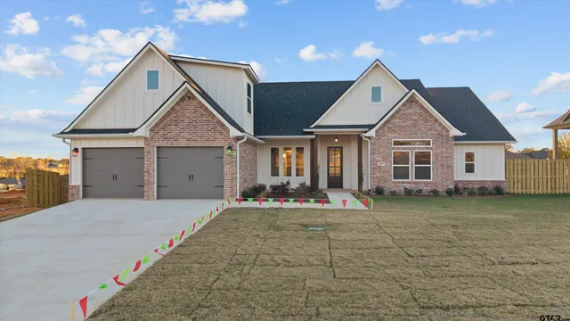 $541,000 | 16425 Clearview Drive, Lindale, TX 75771