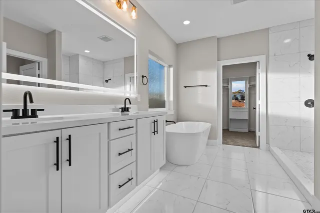 $541,000 | 16425 Clearview Drive, Lindale, TX 75771