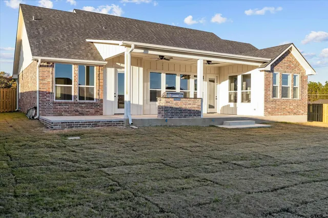 $541,000 | 16425 Clearview Drive, Lindale, TX 75771