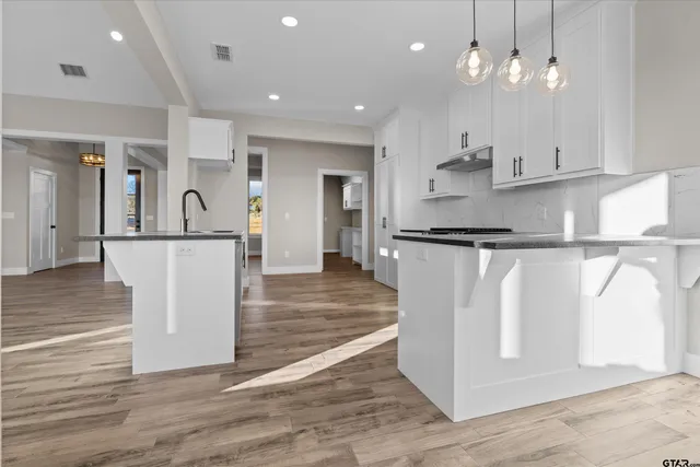 $541,000 | 16425 Clearview Drive, Lindale, TX 75771