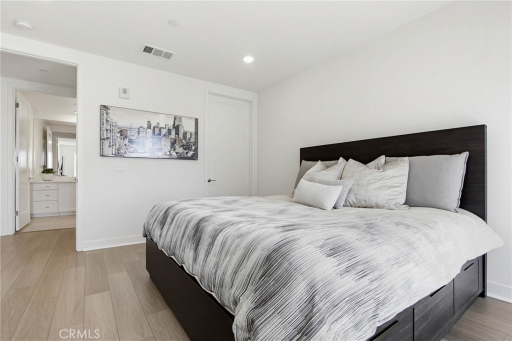 1604 Rivington Irvine, CA 92612 - Photo 34 of 40