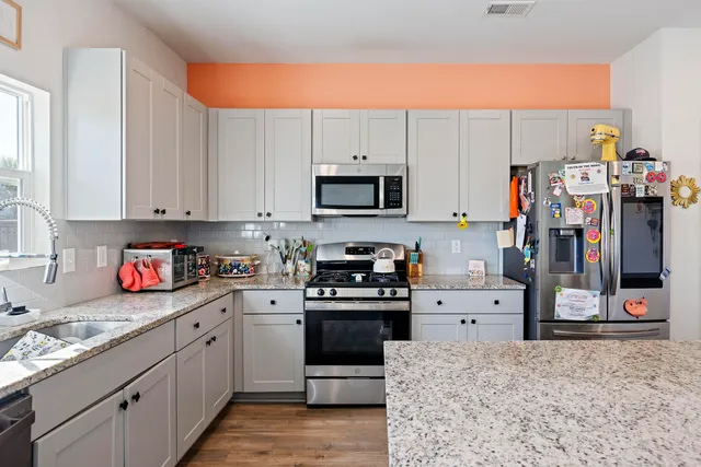 $389,000 | 522 Spanish Wells Road, Summerville, SC 29486