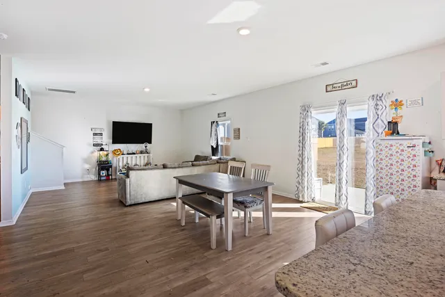 $389,000 | 522 Spanish Wells Road, Summerville, SC 29486