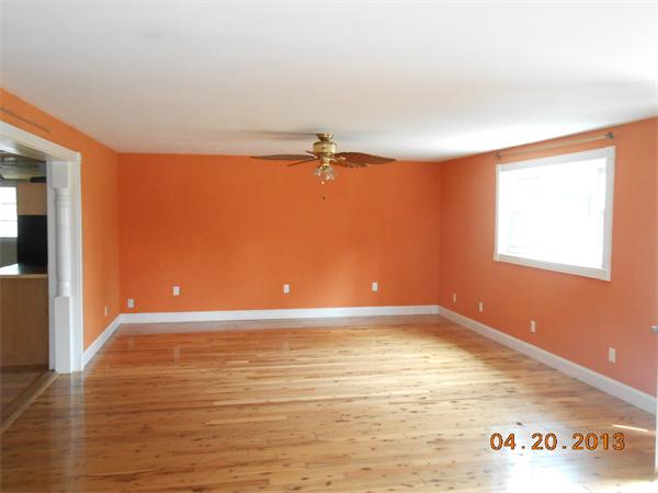 74 Stage Road Hampstead, NH 03841 - Photo 4 of 16 Gallery Image 4