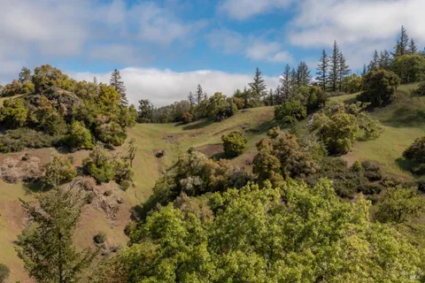 $1,065,000 | 30131 Elkhorn Road, Yorkville, CA 95494