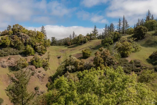 $1,065,000 | 30131 Elkhorn Road, Yorkville, CA 95494