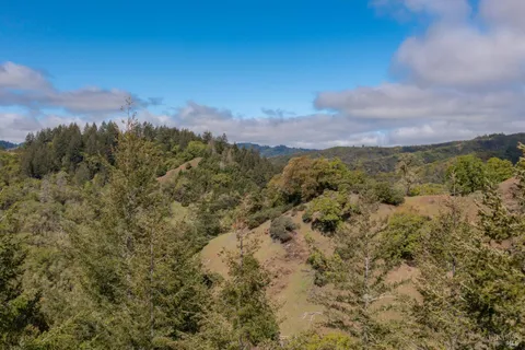 $1,065,000 | 30131 Elkhorn Road, Yorkville, CA 95494
