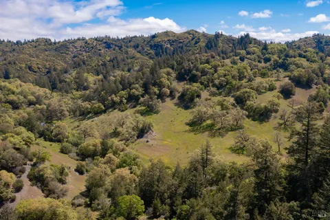 $1,065,000 | 30131 Elkhorn Road, Yorkville, CA 95494