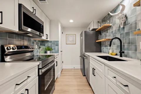 $464,900 | 1206 Hollow Creek Drive, Unit 3, Austin, TX 78704