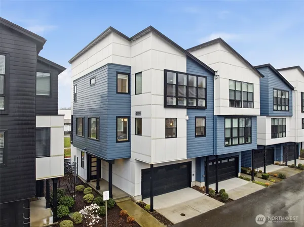 $1,100,000 | 21816 24th Avenue Southeast, Unit A, Bothell, WA 98021