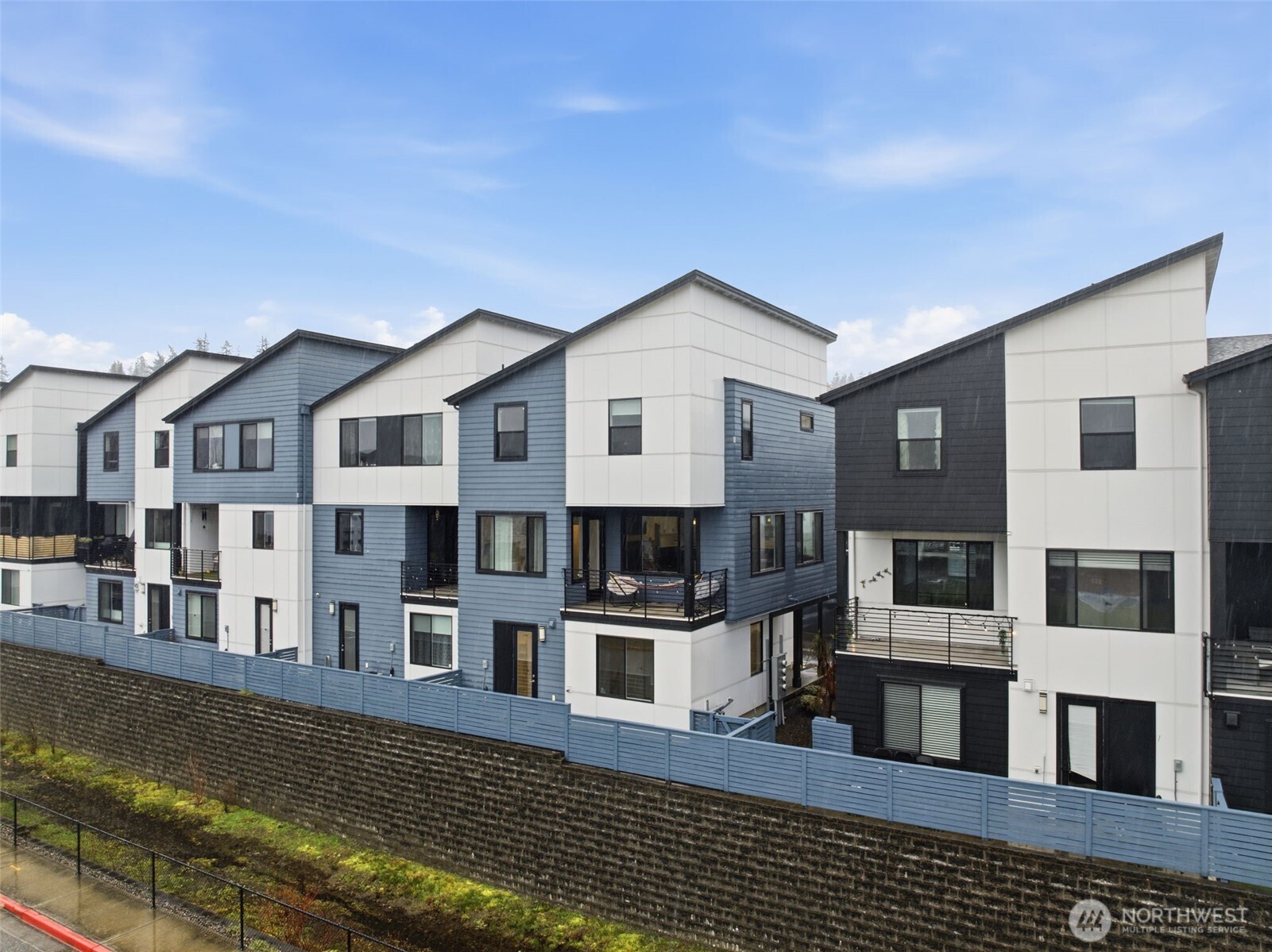 21816 24th Avenue Southeast, Unit A Bothell, WA 98021 - Photo 28 of 31