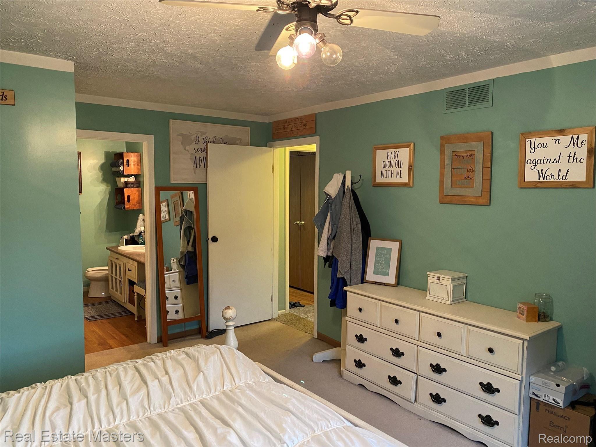 3766 Myrtle Road Fort Gratiot, MI 48059 - Photo 10 of 19 IMG_9801.jpg