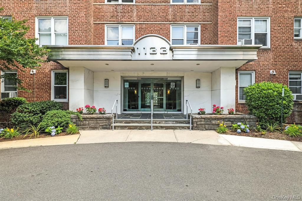 1133 Midland Avenue, Unit 3D Bronxville, NY 10708 - Photo 18 of 20 front view of a building