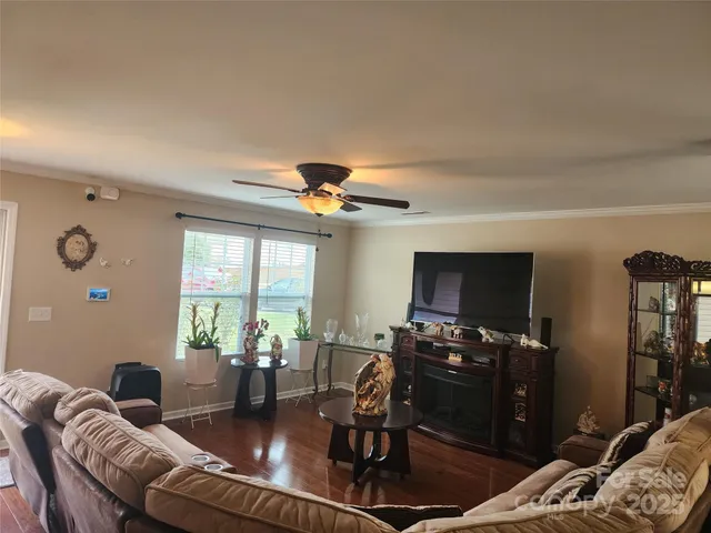 a view of a entryway