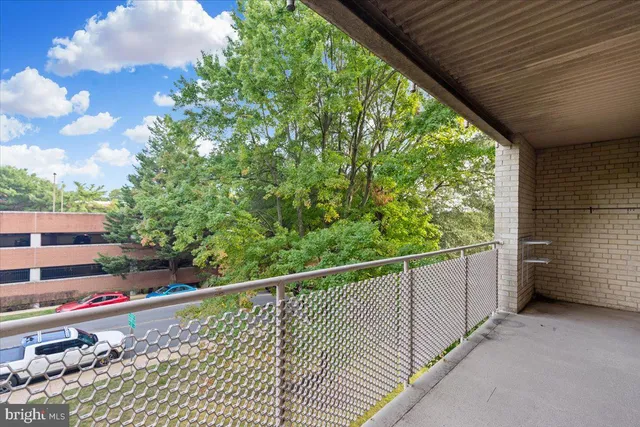 $336,000 | 200 North Maple Avenue, Unit 416, Falls Church, VA 22046