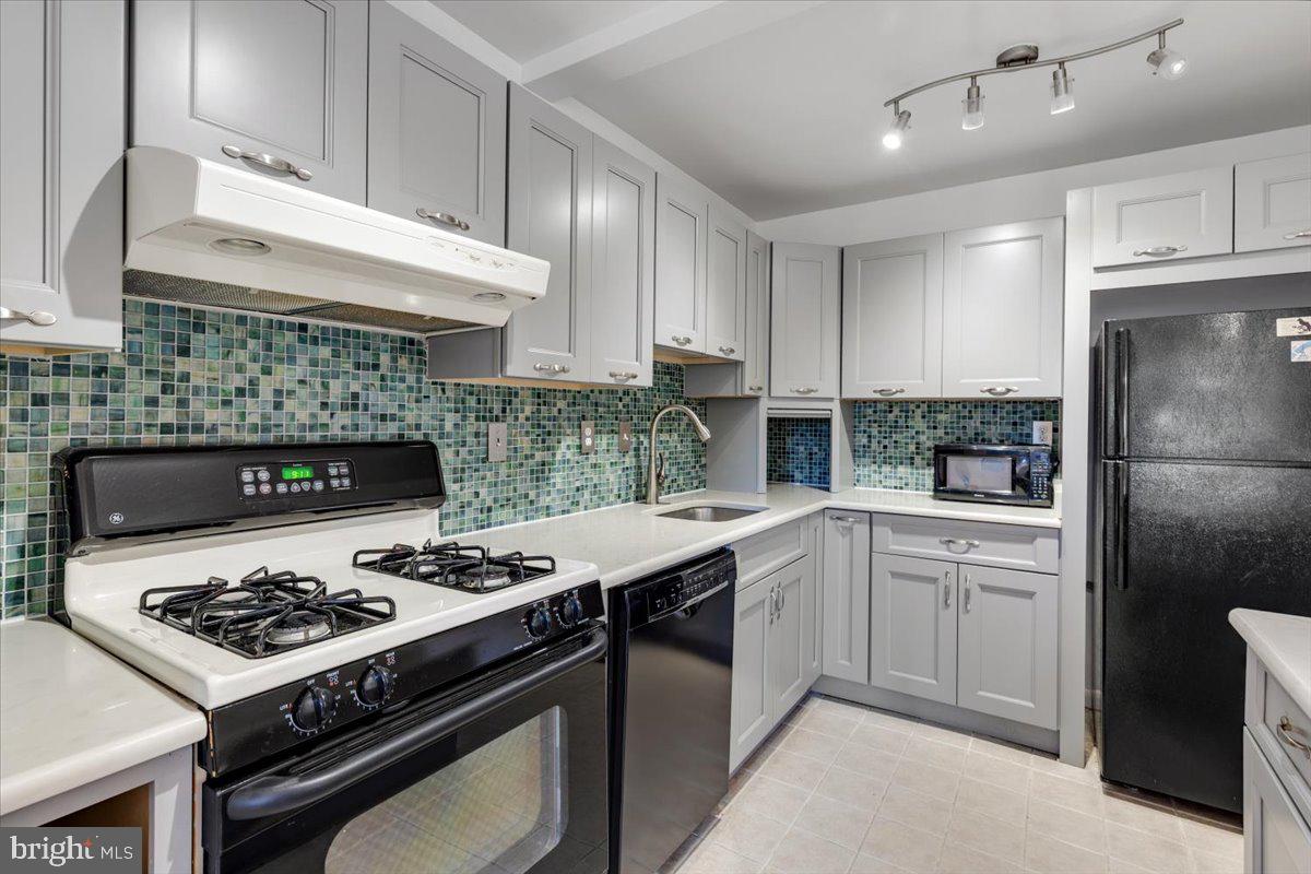 200 North Maple Avenue, Unit 416 Falls Church, VA 22046 - Photo 15 of 35