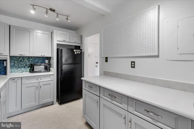 $336,000 | 200 North Maple Avenue, Unit 416, Falls Church, VA 22046