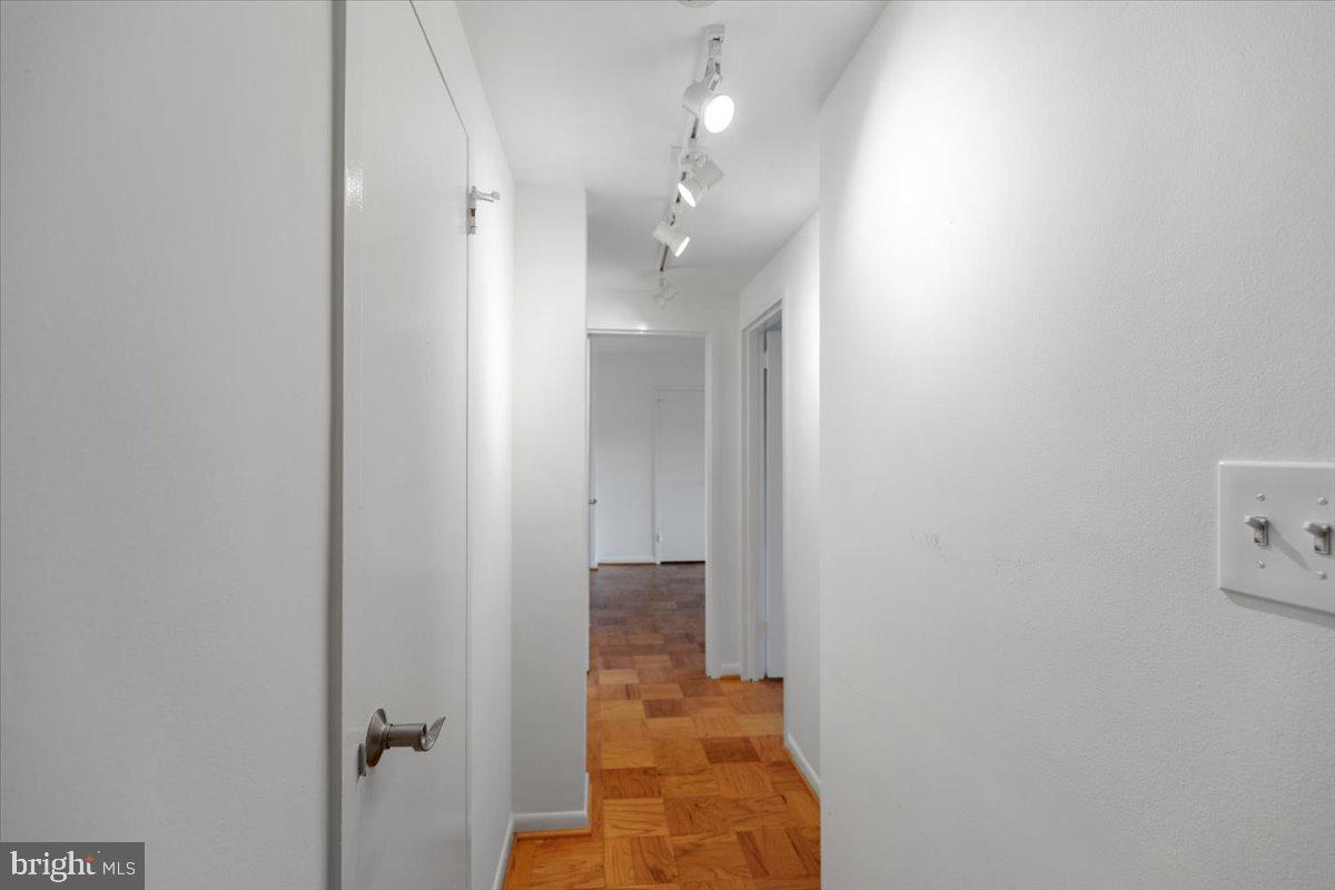 200 North Maple Avenue, Unit 416 Falls Church, VA 22046 - Photo 18 of 35