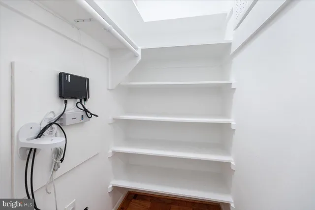 $336,000 | 200 North Maple Avenue, Unit 416, Falls Church, VA 22046