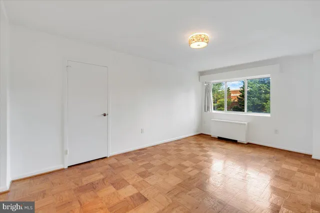 $336,000 | 200 North Maple Avenue, Unit 416, Falls Church, VA 22046