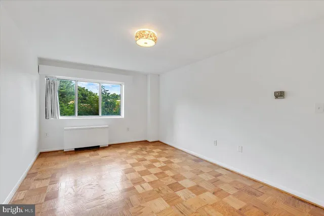 $336,000 | 200 North Maple Avenue, Unit 416, Falls Church, VA 22046