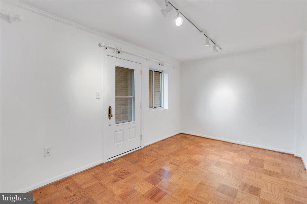 200 North Maple Avenue, Unit 416 Falls Church, VA 22046 - Photo 7 of 35