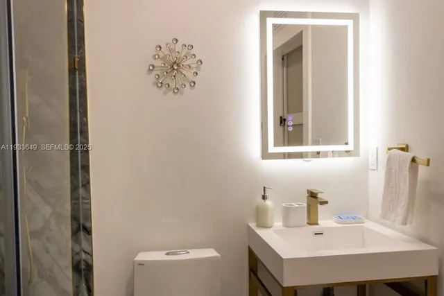 $2,999 | 765 Northwest 77th Street, Miami, FL 33150