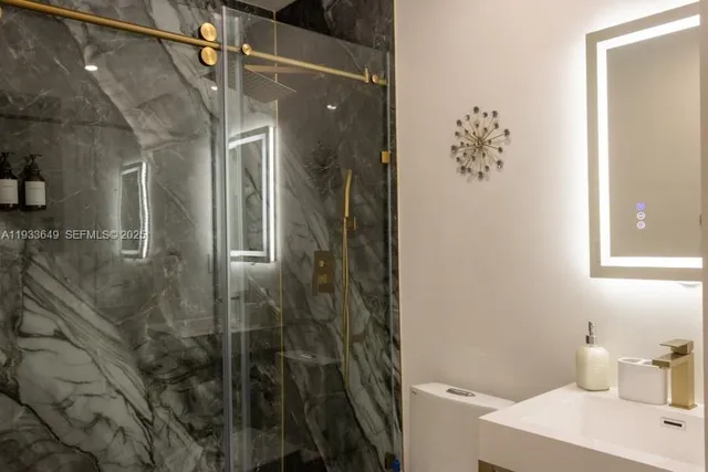 $2,999 | 765 Northwest 77th Street, Miami, FL 33150