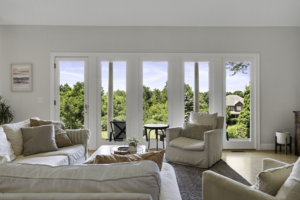 27 Spring Hill Road Belchertown, MA 01007 - Photo 19 of 42