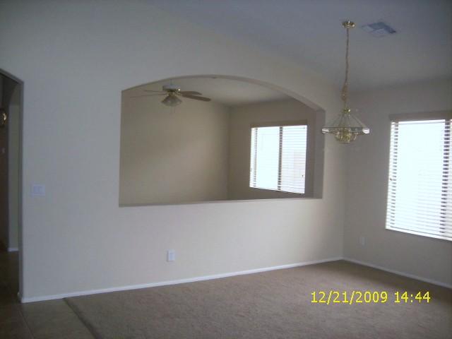 42670 West Venture Road Maricopa, AZ 85139 - Photo 3 of 10 Dining