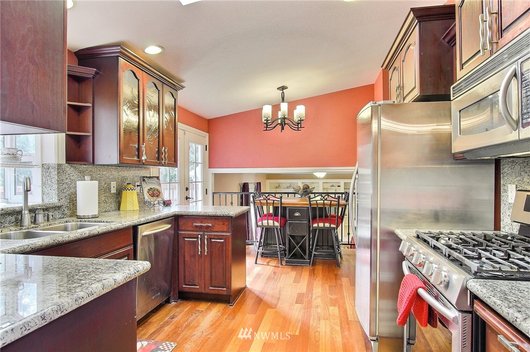 930 218th Place Southeast Bothell, WA 98021 - Photo 13 of 37