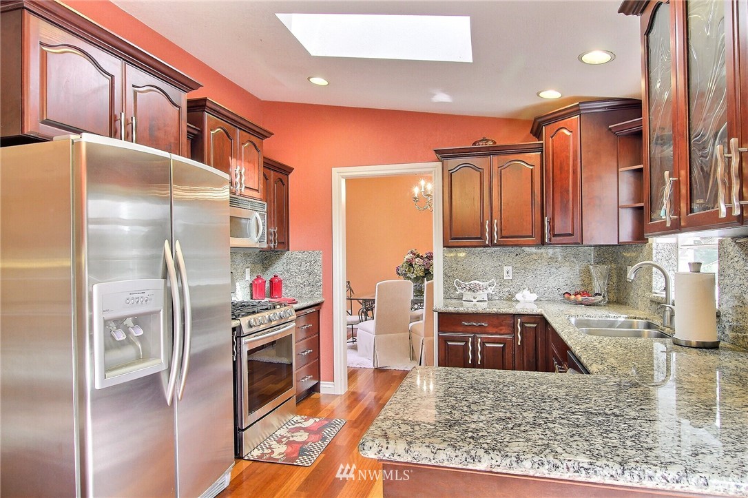 930 218th Place Southeast Bothell, WA 98021 - Photo 15 of 37