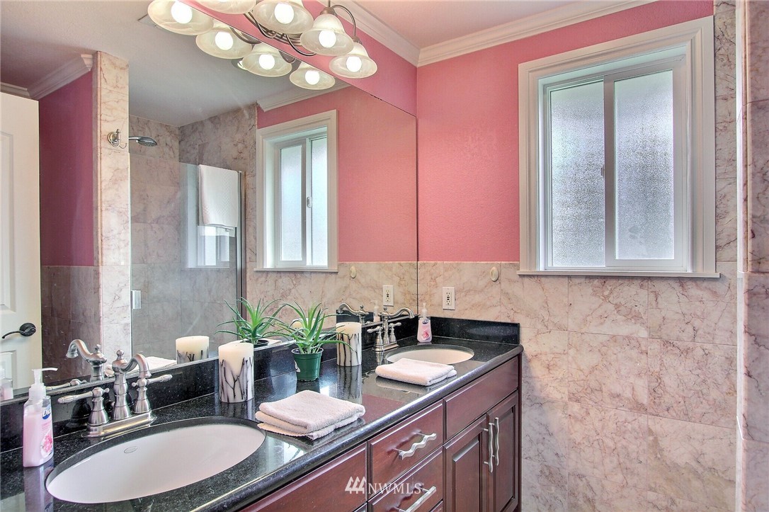 930 218th Place Southeast Bothell, WA 98021 - Photo 23 of 37