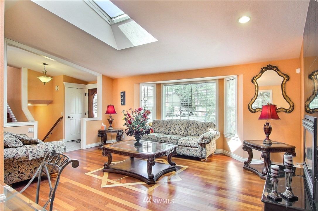 930 218th Place Southeast Bothell, WA 98021 - Photo 7 of 37
