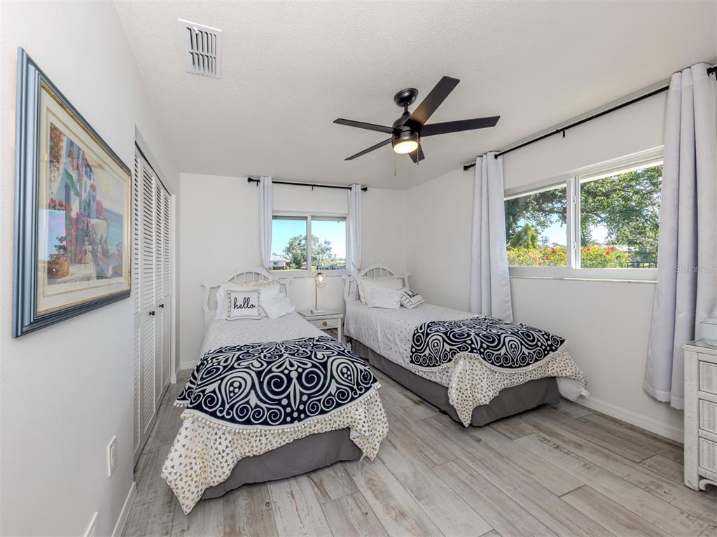 1232 Pine Needle Road Venice, FL 34285 - Photo 11 of 91