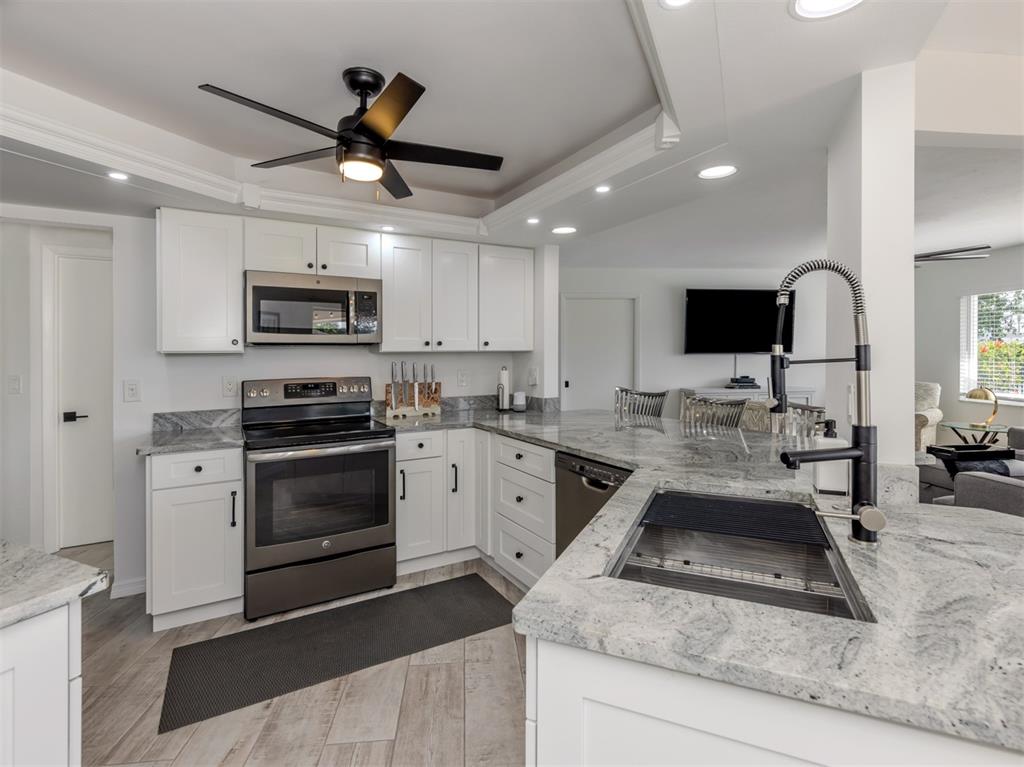 1232 Pine Needle Road Venice, FL 34285 - Photo 15 of 91