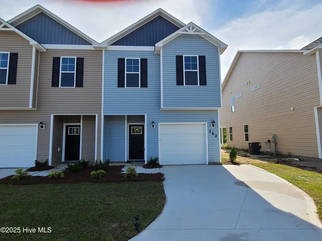 $1,750 | 262 Currituck Drive, Holly Ridge, NC 28445