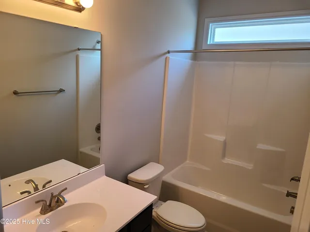 $1,750 | 262 Currituck Drive, Holly Ridge, NC 28445