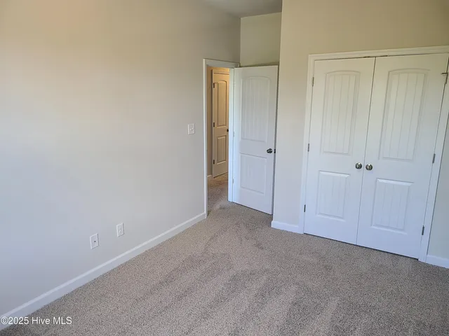 $1,750 | 262 Currituck Drive, Holly Ridge, NC 28445