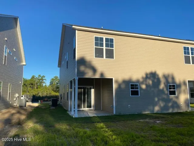 $1,750 | 262 Currituck Drive, Holly Ridge, NC 28445