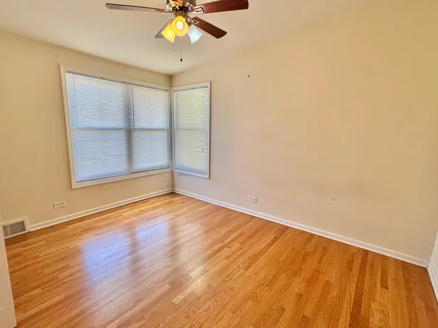 $2,600 | 9038 Niles Center Road, Skokie, IL 60076