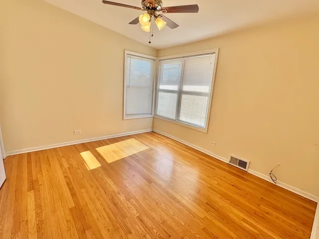 $2,600 | 9038 Niles Center Road, Skokie, IL 60076