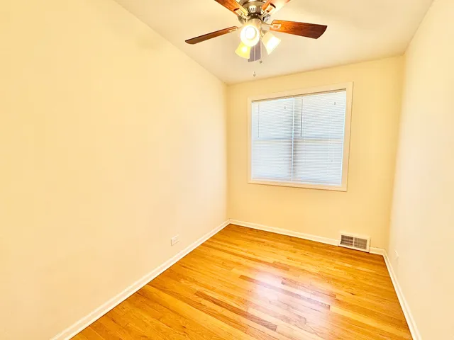 $2,600 | 9038 Niles Center Road, Skokie, IL 60076