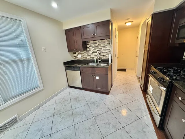 $2,600 | 9038 Niles Center Road, Skokie, IL 60076