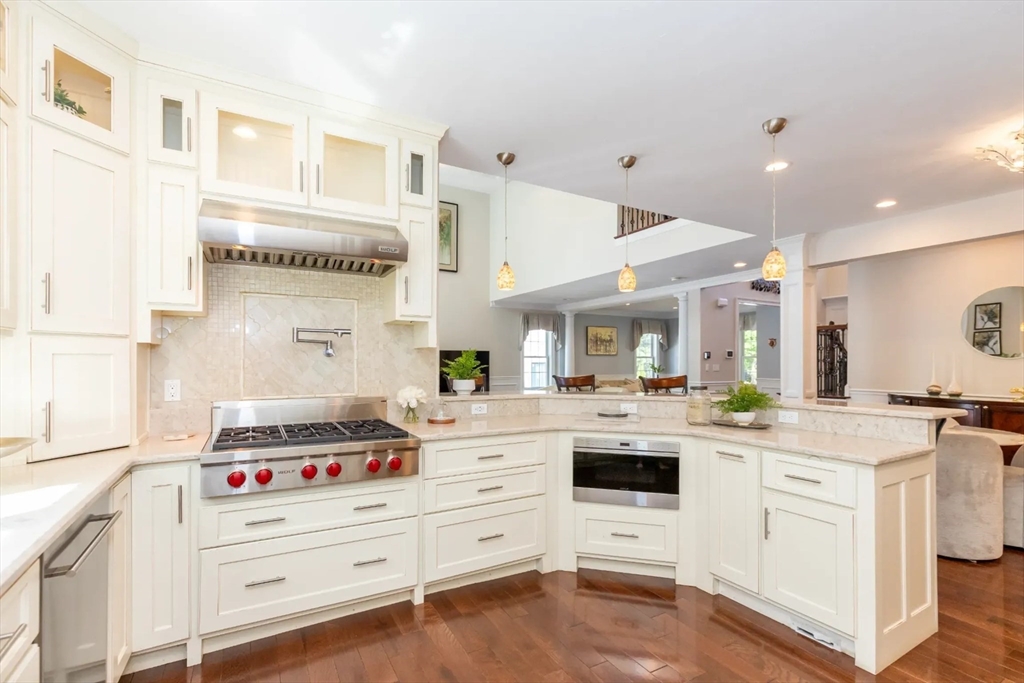14 Sarah Street Burlington, MA 01803 - Photo 11 of 42